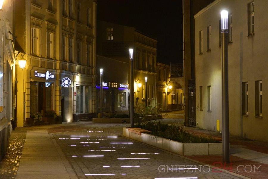 Aparthotel Rezydencja Marzec Gniezno Exterior foto